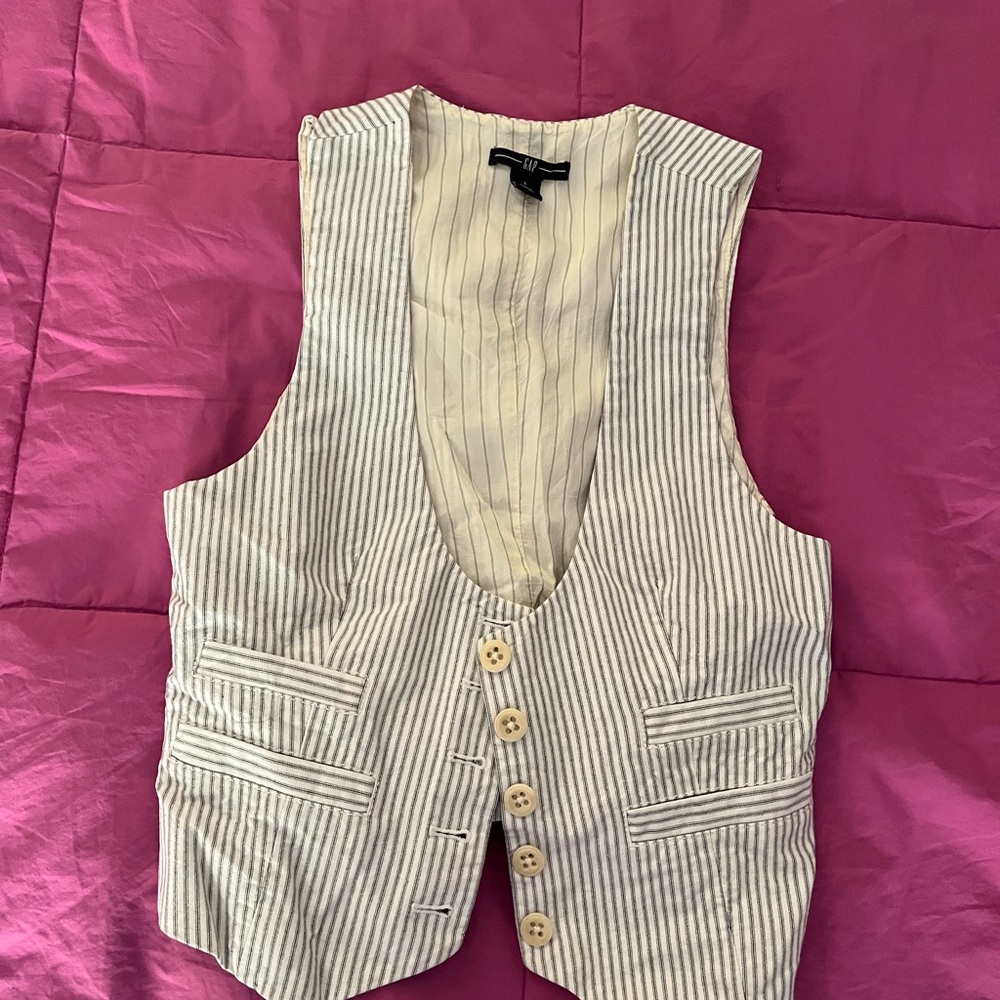 GAP White and Black Striped Vest with Cream Lining